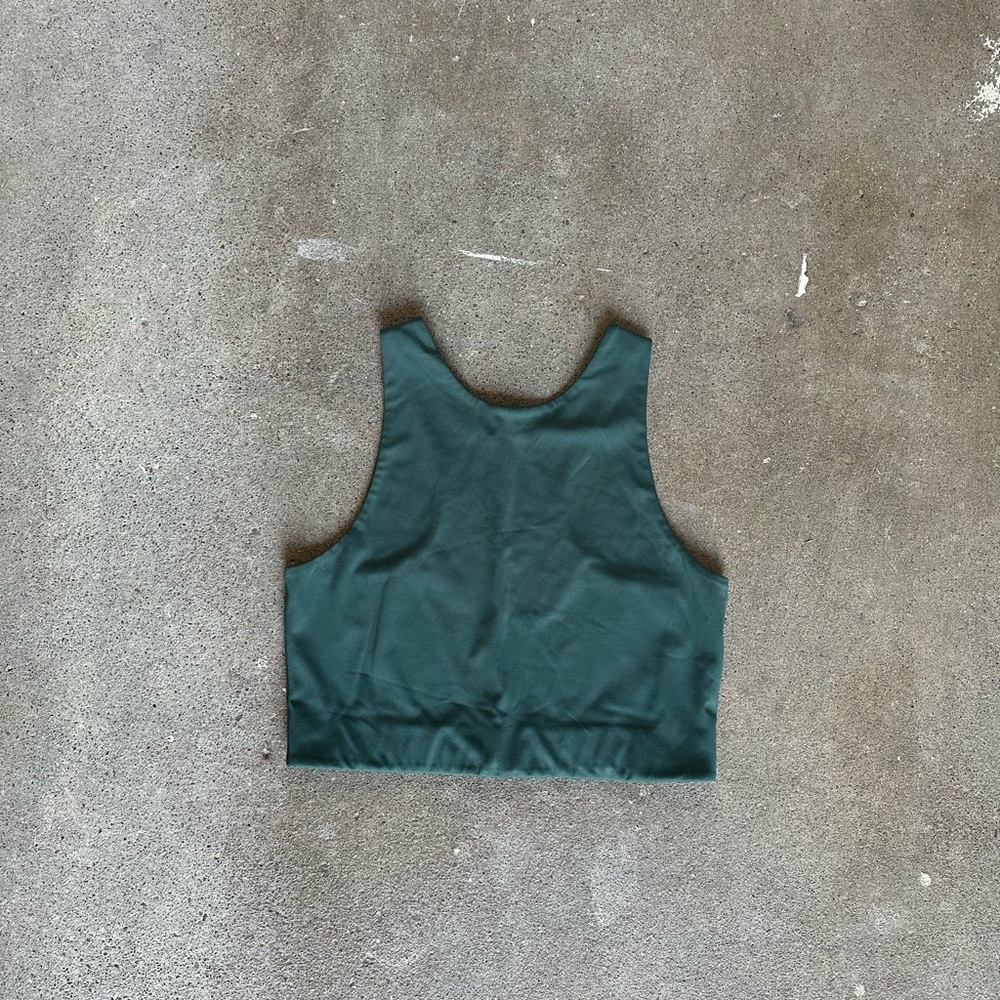 girlfriend collective dylan tank bra in moss size large